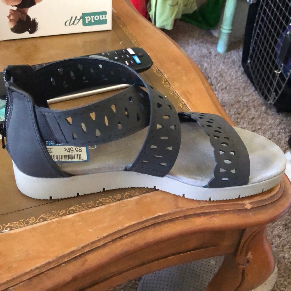 Baretrap sandals